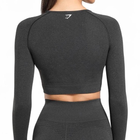 Gymshark Vital Crop Top – Dark Gray, Size S - Picture 2 of 10